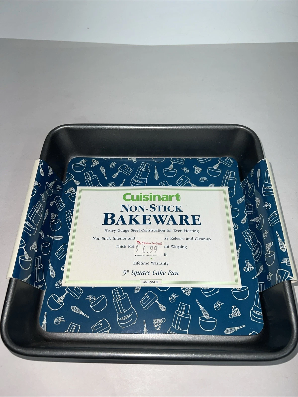 Cuisinart Chef's Classic Nonstick Bakeware 9" Square Cake Pan
Opens in a new window or tab