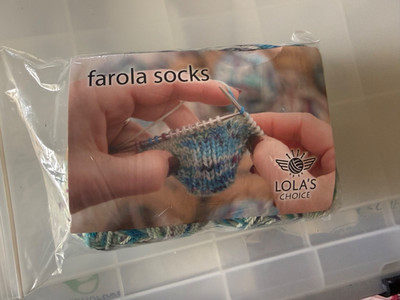 LAURA NELKIN DESIGNS  FAROLA SOCKS   BEADED KIT AURORA BOREALIS