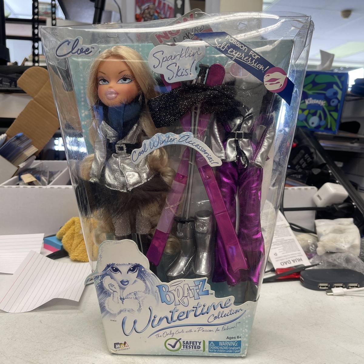 2008 New In Box BRATZ WINTERTIME COLLECTION: CLOE (MGA) Unopened