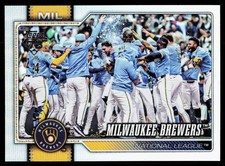 2026 Topps Milwaukee Brewers Rainbow Foil