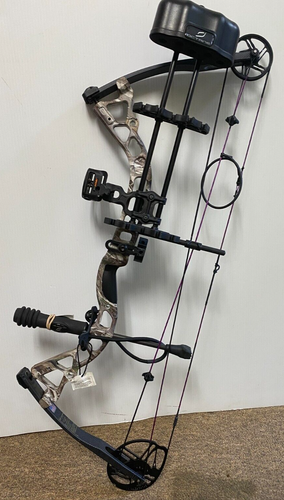 (MA6) Diamond Archery Bowtech Blackout Left Handed Hunting Compound Bow Camo