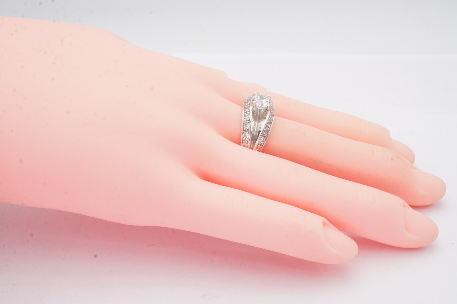 Diamonique Sterling Silver 925 Cubic Zirconia Ring Size 7 L9