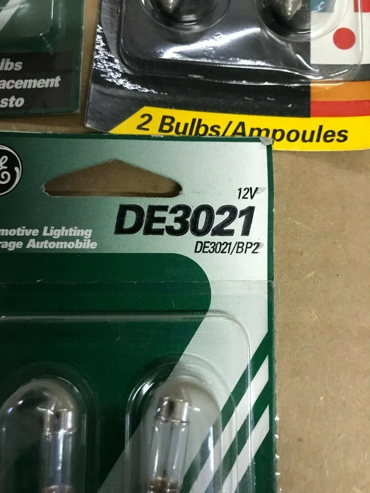 (10) New GE DE3021 Miniature Lamp Bulb 3w 12 volt T2-1/4 Festoon  - Image 3 of 3