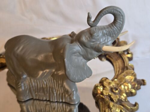 MAJESTIC ELEPHANT -VINTAGE AVON-PERFUME BOTTLE COMPLETELY FULL NWOT OR BOX - Picture 2 of 6