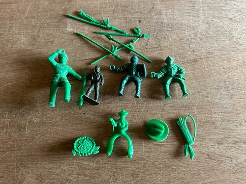 Toy Soldier Cowboy Indian Army Men Accessory Misc Junk Drawer Lot Vtg 50+ - Picture 17 of 24