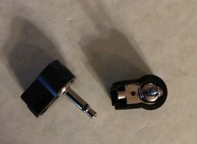 3.5MM PLUG MINI 2 CONDUCTOR MONO RIGHT ANGLE 2-PACK. PHILMORE 30-376. NEW