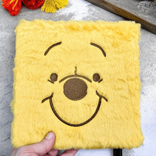 NWT Gorgeous DISNEY Winnie the Pooh Yellow Furry Cover 16 Eyeshadow Palette