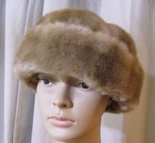 VGUC Light Brown Mink Faux Acrylic Fur Hat Circumference 21.25 Diameter 6.76