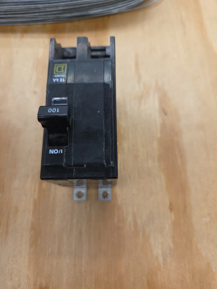 Disjuntor quadrado tipo D QO 2 polos (QO2100) - Imagem 2 de 2