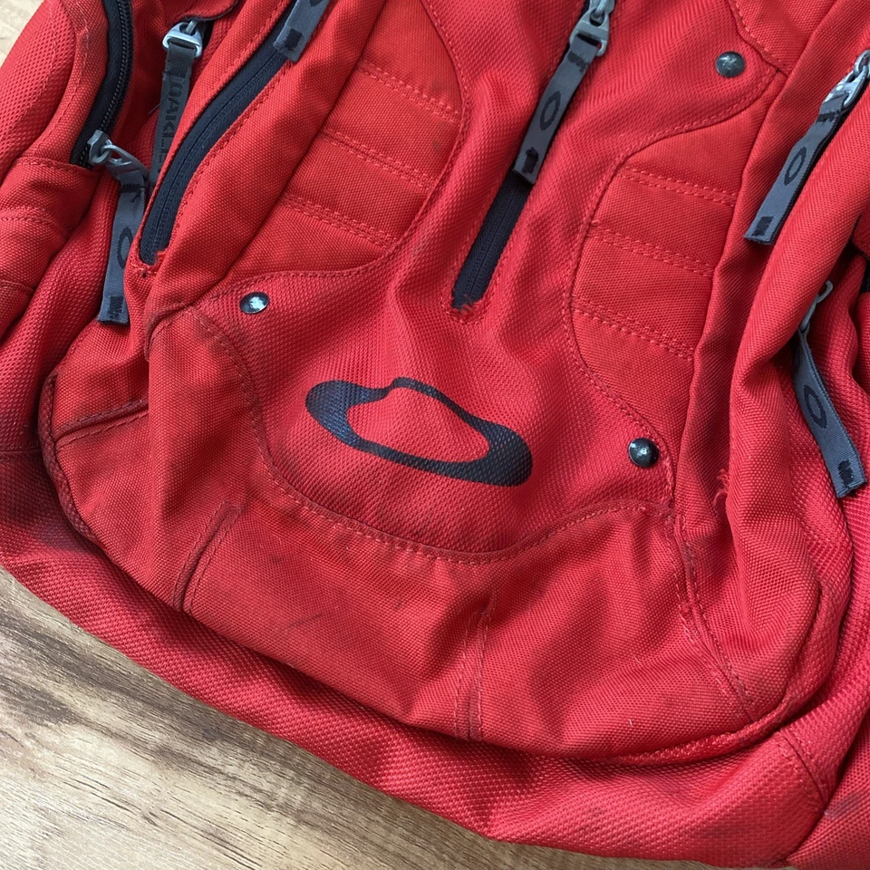 Vintage Y2K Oakley Flak 2.0 Red Tactical Backpack Slot Pack Padded RARE Bag - image 2 of 4