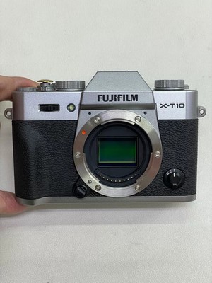 Fujifilm X-T10 16.3MP Mirrorless Digital Camera Body with Accessories-95% New