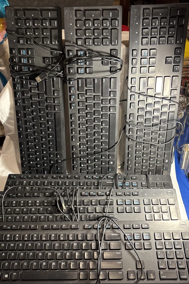 Six Dell Computer Keyboards Wire Wired - Image 2 of 4
