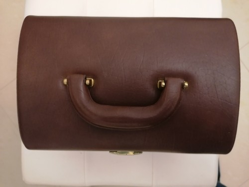 Beauty Case in pelle marrone con metalleria oro Vintage.Manico e specchio intern - Foto 2 di 8