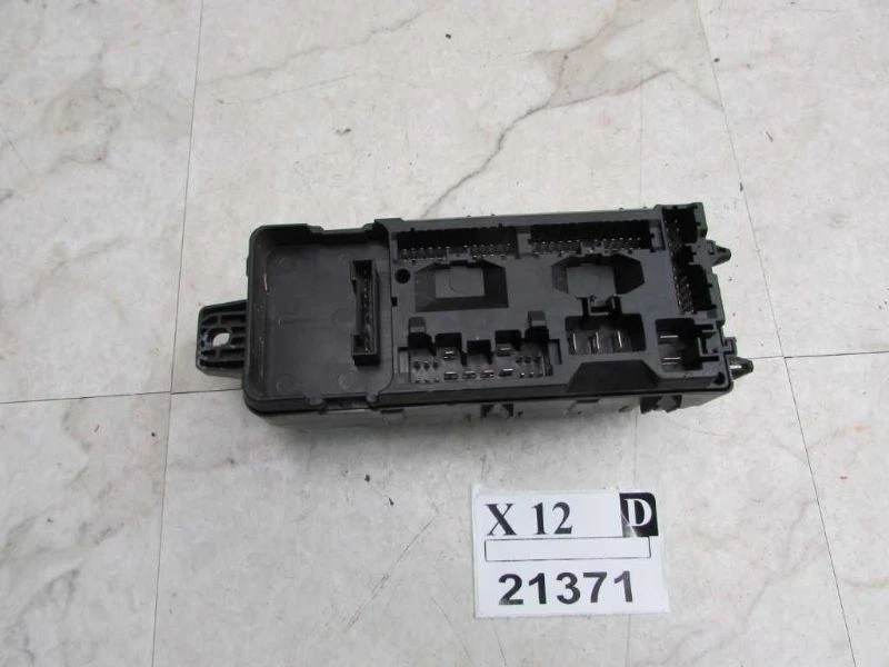 00 2001 2002 2003 VOLVO S40 bahía de motor debajo del capó caja de fusibles relé bloque de conexiones Foto 3 de 4