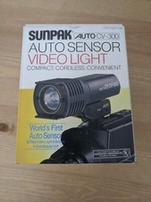 New Old Stock Sunpak Auto CV-300 Auto Sensor Video Light. Still in box