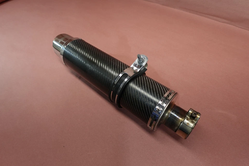 Silenciador de escape Delkevic BMW F800 F800GT 2013-2016 Foto 3 de 4