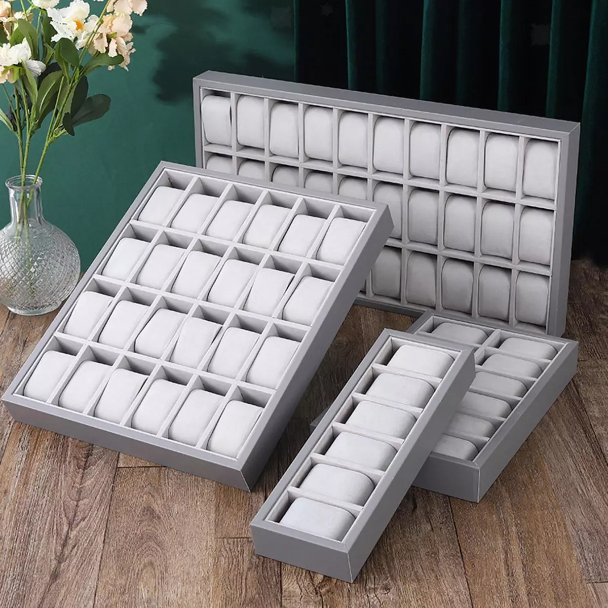 Stackable outlet watch tray