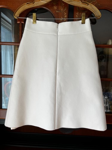AKRIS PUNTO HEAVY WINTER WHITE BONDED COTTON SLIM SKIRT SIZE 2 - Picture 3 of 10