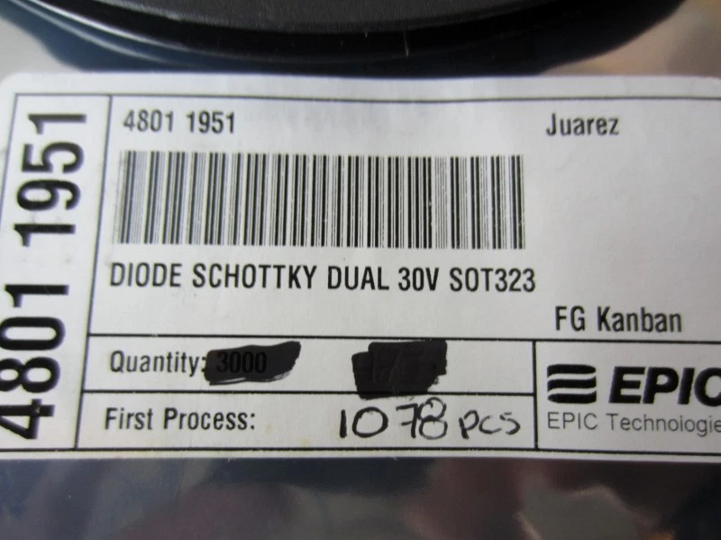 (1.078 piezas) DIODO ÉPICO SCHOTTKY DUAL 30V SOT323 BAT54SWT1G Foto 2 de 4
