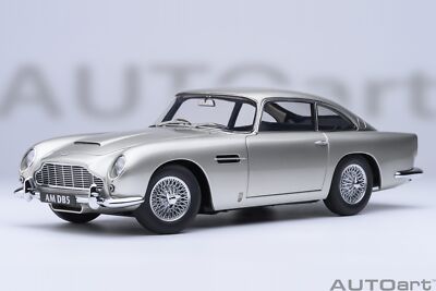 Aston Martin DB5 - Birch Silver - 1:18 - AutoArt (70287)