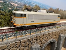 Locomotive modèle BB 8596 Lima Models ho en parfait état