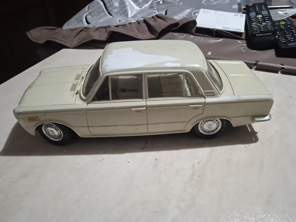Auto Marchesini FIAT 125 Scala 1/16 Giocattolo Anni 70 Filoguidata No Pocher - Immagine 4 di 4