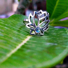 Lotus Design Labradorite Ring: 925 Silver Plated Handmade Ring.