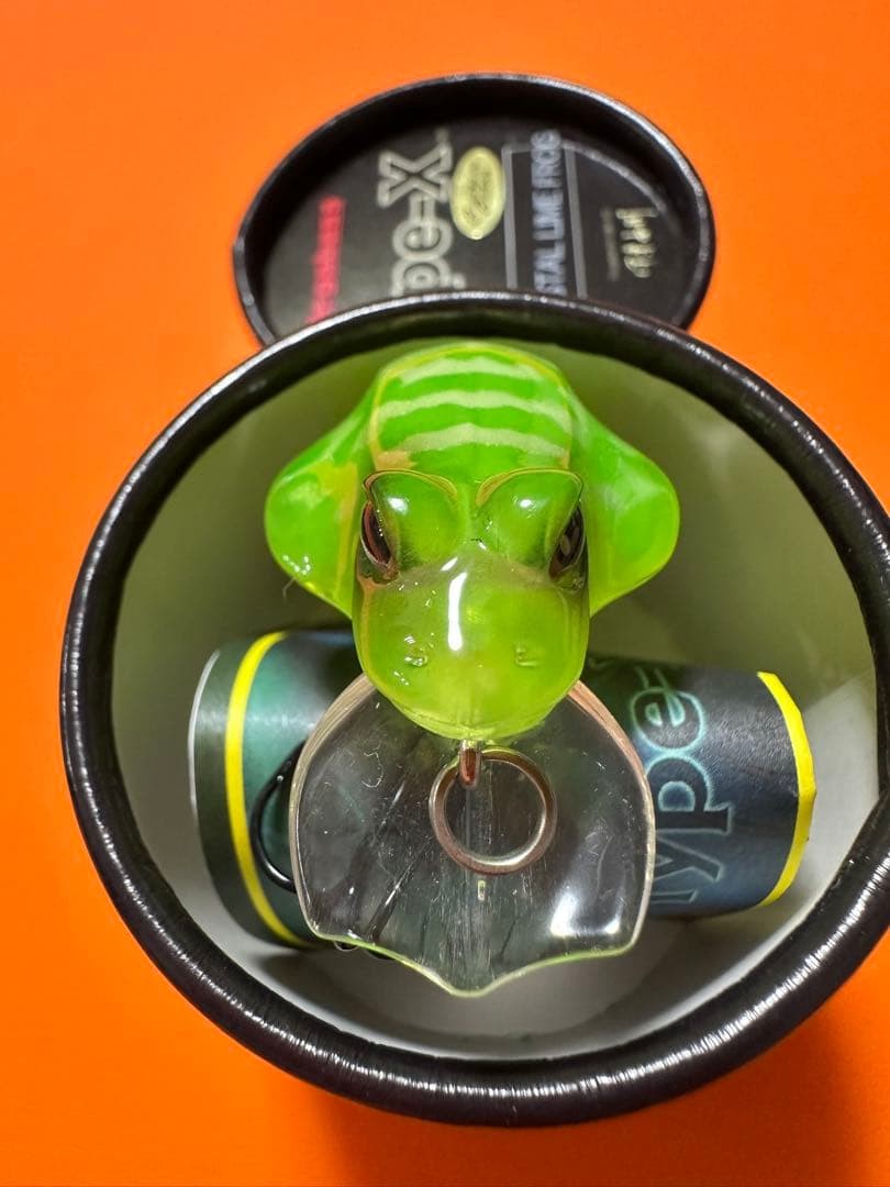 Megabass Custom Type-X Crystal Lime Frog Lure 59mm/2.3in, Floating, Glow - Image 5