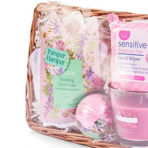 Ladies pamper hamper-5 items-For Mothers day,Nan,Daughter,Wife OR Girlfriend.BN - Picture 2 of 2