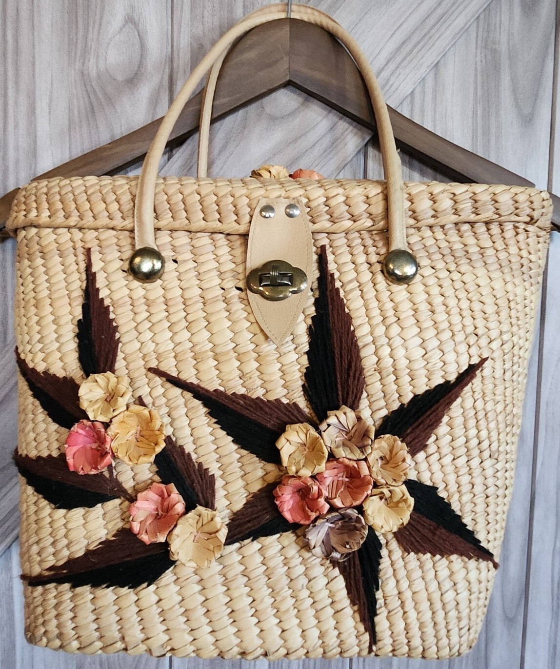 Vintage 1970s Woven Straw Raffia Floral Embroidered 3… - Gem