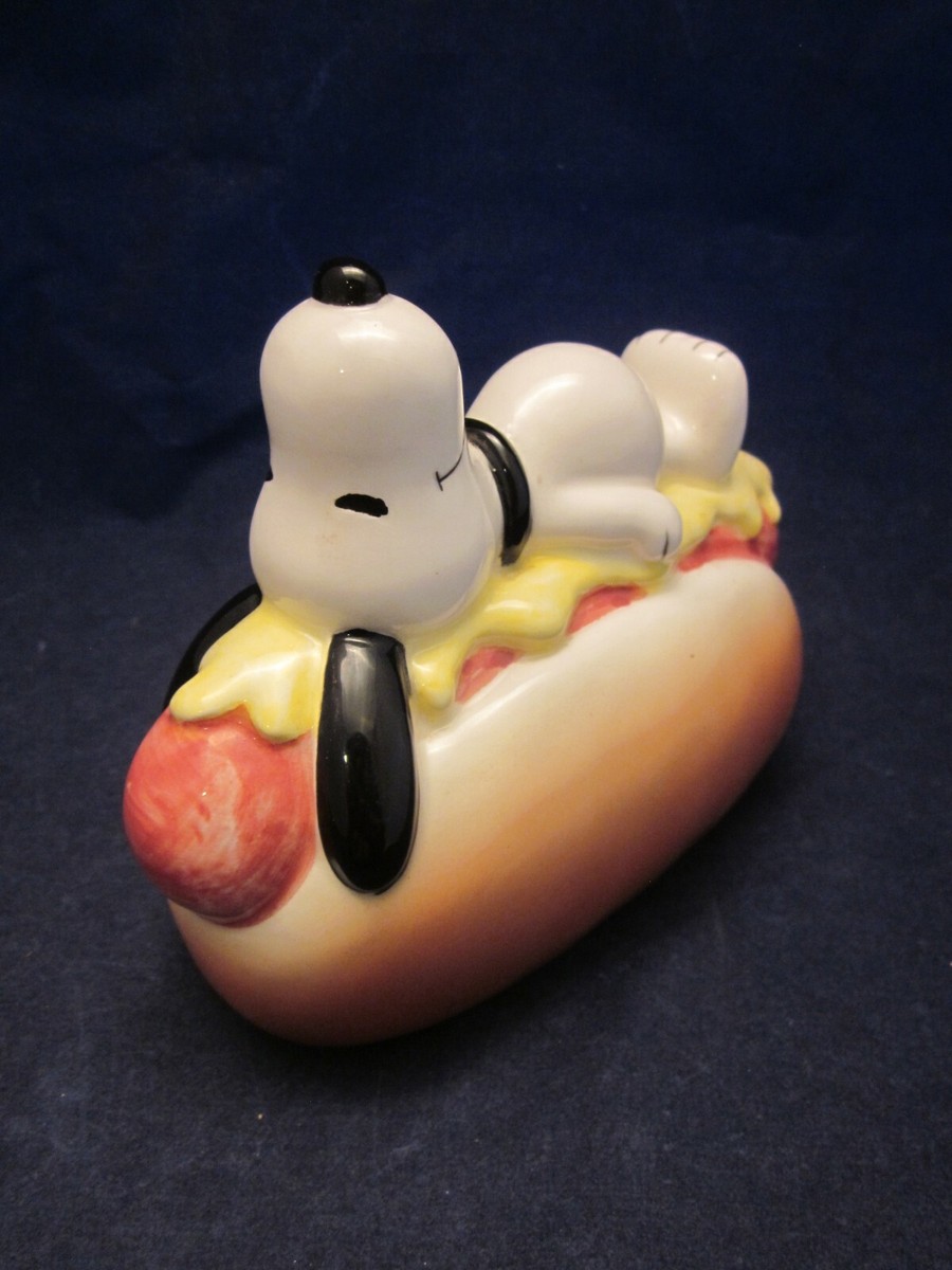 SNOOPY PEANUTS Hot Dog Bank Junk Food Series Determined