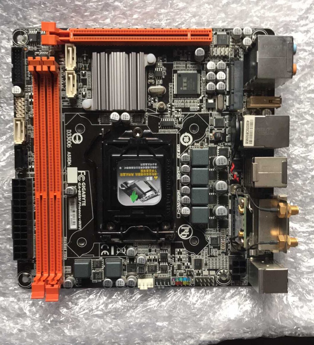 GIGABYTE B85N Phoenix WIFI メモリ 16GB GigaByte GA-B85N Phoenix-WIFI Intel B85 Desktop Motherboard 1150