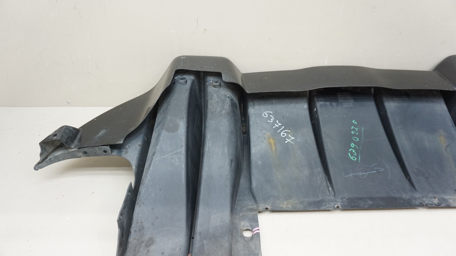 2017 MCLAREN 570S REAR LOWER BUMPER VALANCE DIFFUSER PANEL TRIM OEM 13A2692CP