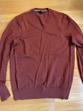 Banana Republic Men's V-Neck Sweater 100 Extra Fine Merino Wool Red Size M