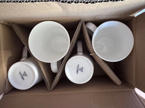 Mikasa Swirl White Bone China Mugs Set of 4 – New in Box – Dishwasher Safe