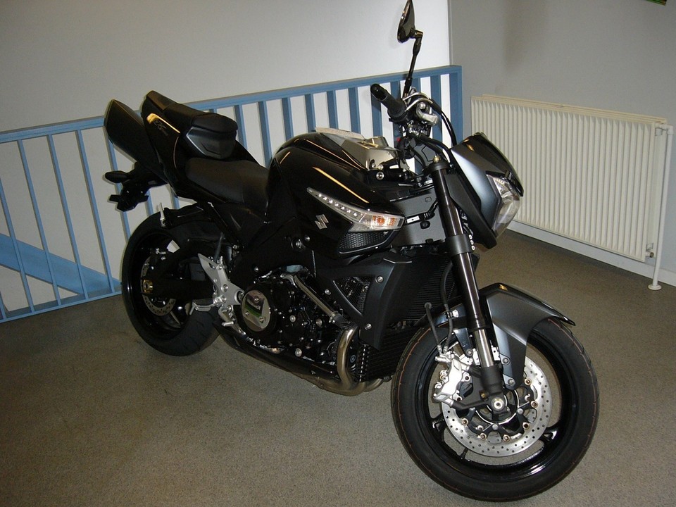Suzuki b king 1300