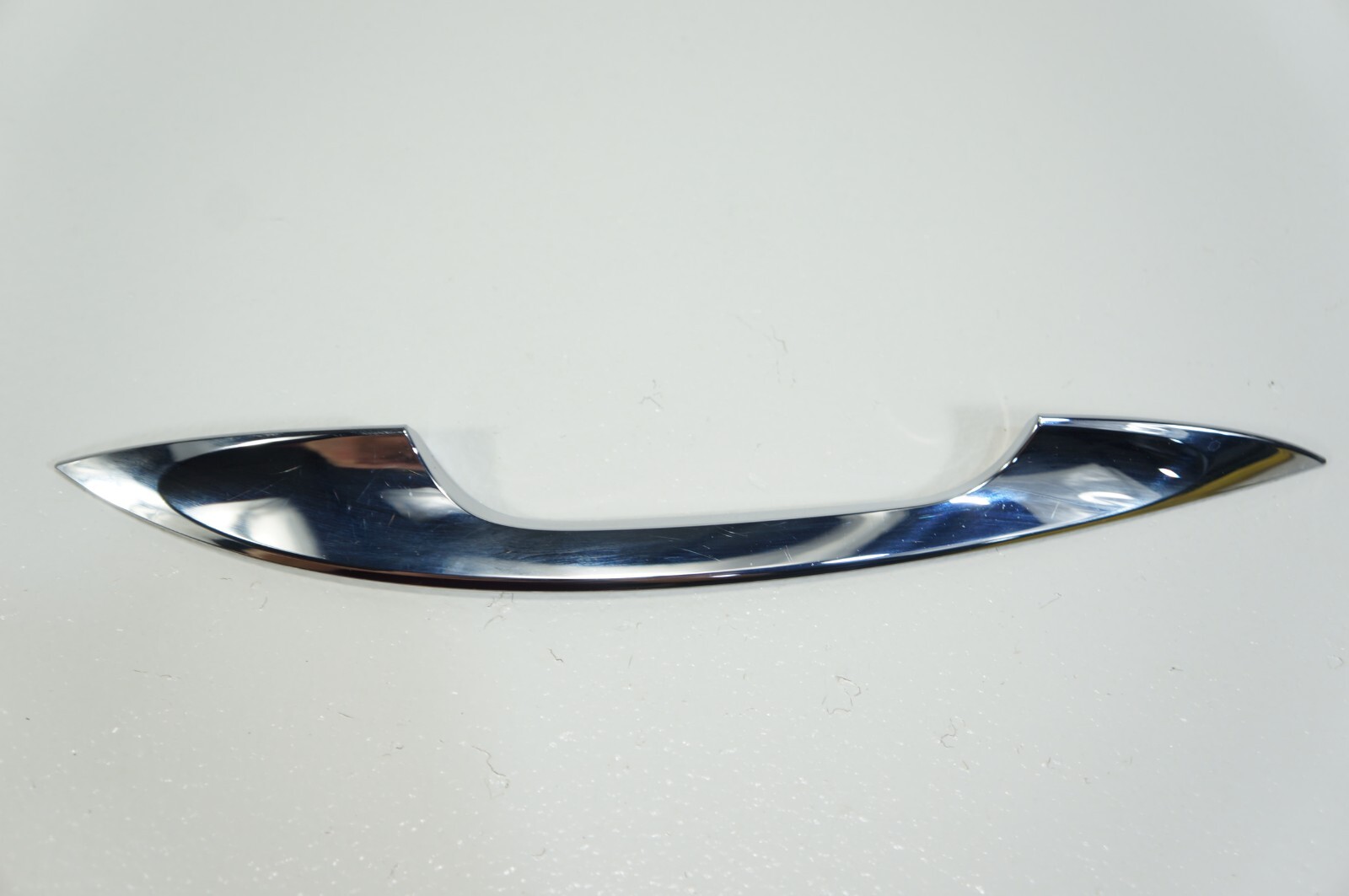 2017-2020 BENTLEY CONTINENTAL GT PASSENGER RIGHT CHROME DOOR MOLDING HANDLE