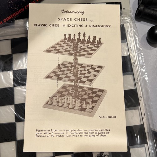 New in Original Box Space Chess 4D Game Pacific Game from 1981 No 1420 - Picture 4 of 15
