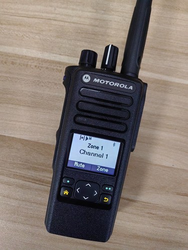 Motorola APX900 H92SDF9PW6AN ADP AES DES UHF R2 (No battery) - Zdjęcie 5 z 8