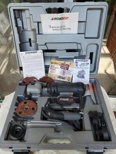 ROTOZIP  RZ2   BOSCH TOOLS, KIT WITH ATTACHMENTS AND STORAGE CASE. Used.