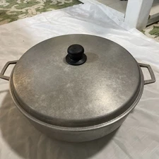 IMUSA ~ COLUMBIAN NATURAL CAST ALUMINUM ~DUTCH OVEN & LID 14.5”