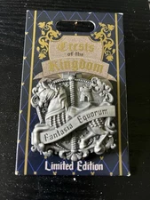 Disney Crests of the Kingdom-King Arthur’s Carousel Pin LE 2000