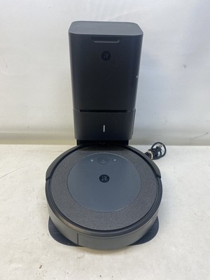 iRobot Roomba i4 + Self-Emptying Cleaning Robot Smart Mapping