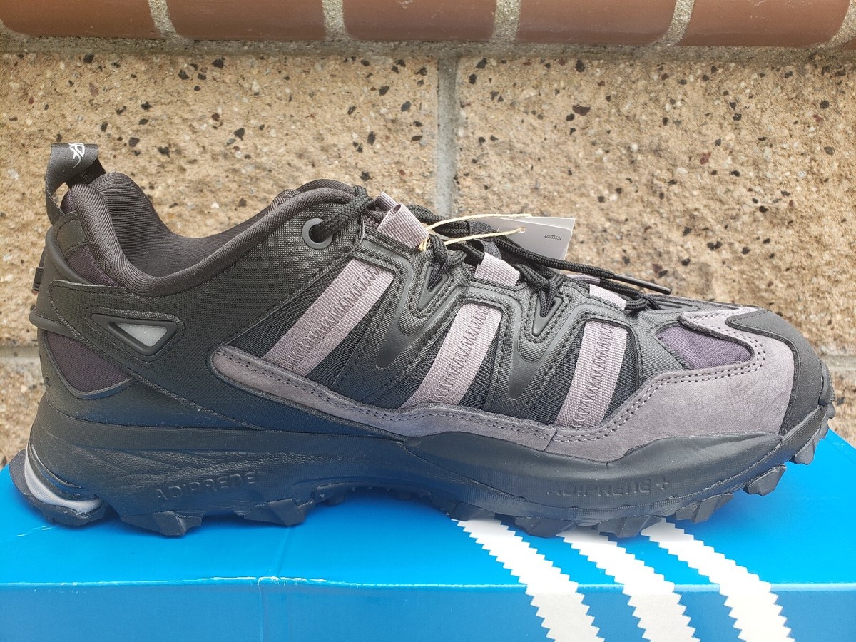 adidas ブラック クロップドトップ adidas ブルゾン ジャンバー スリム クロップド トラックトップ