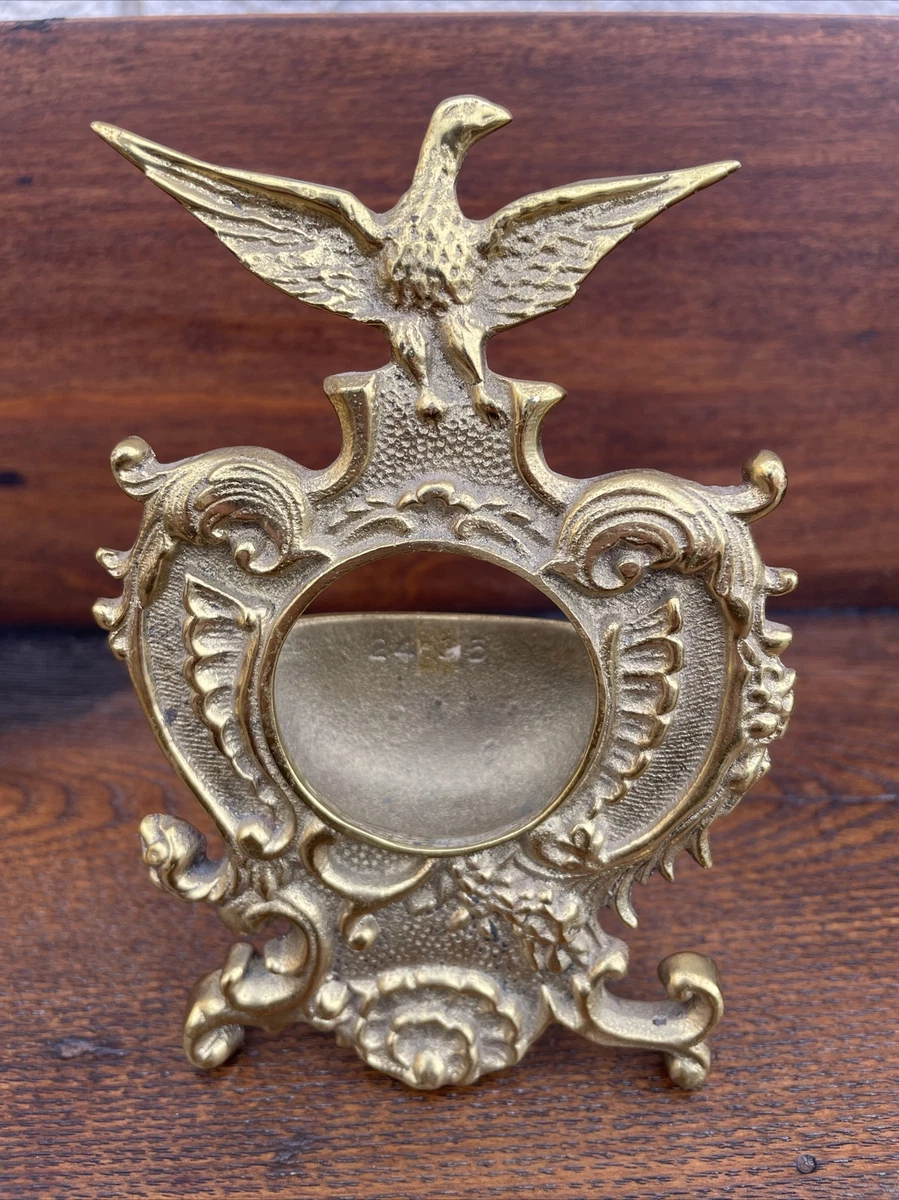 Pocket online watch holder