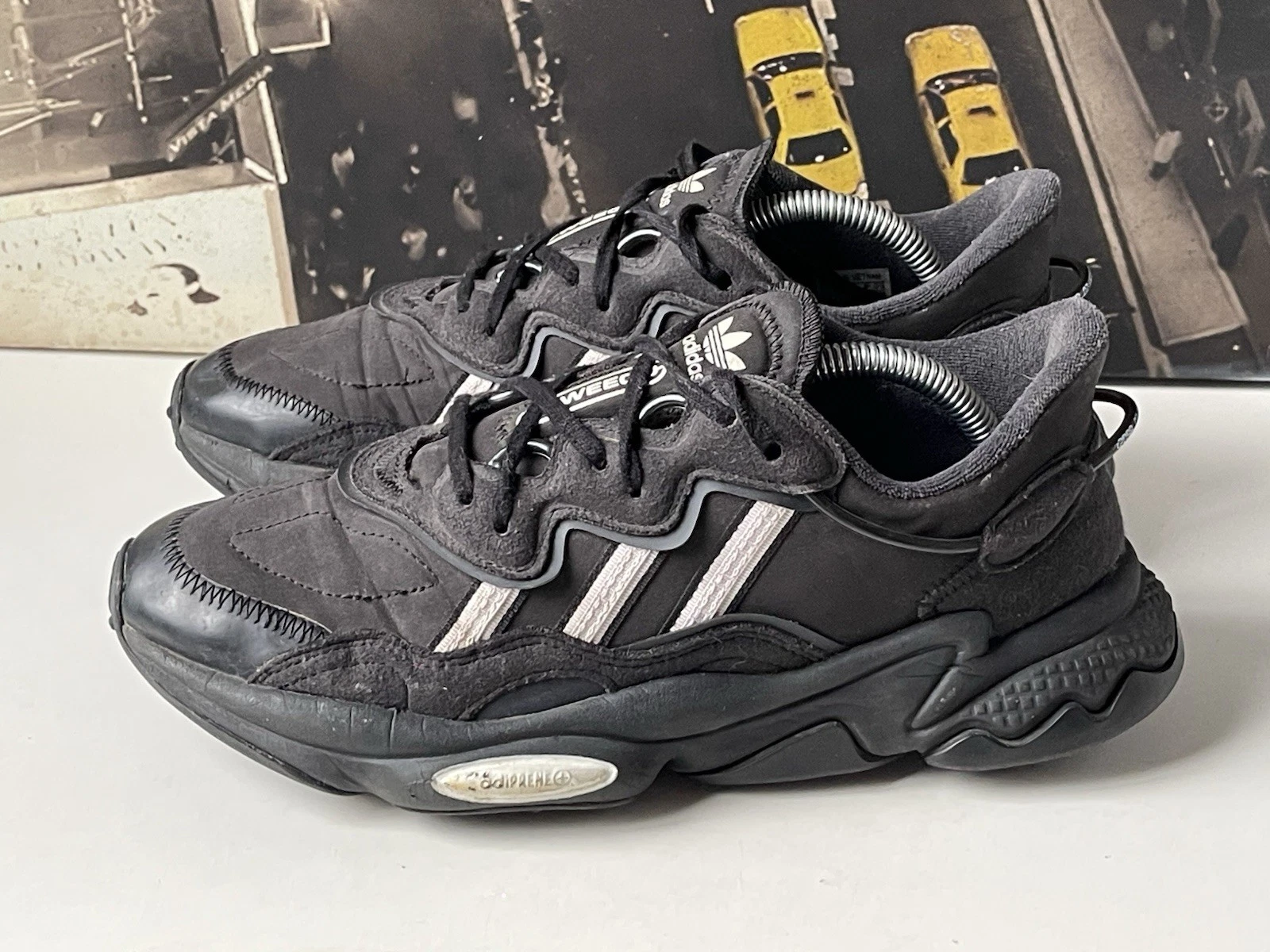 ADIDAS OZWEEGO Men’s Black Sport Trainers UK 8