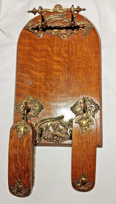 Viktorianischer Wandhänger Eiche Flurpflege mit Bürsten um 1900