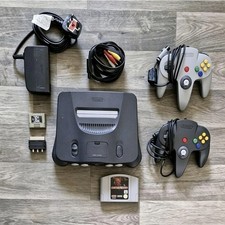 Nintendo 64 Console with AV Leads, Memory Card and 2 Controllers + Game ( N64 )