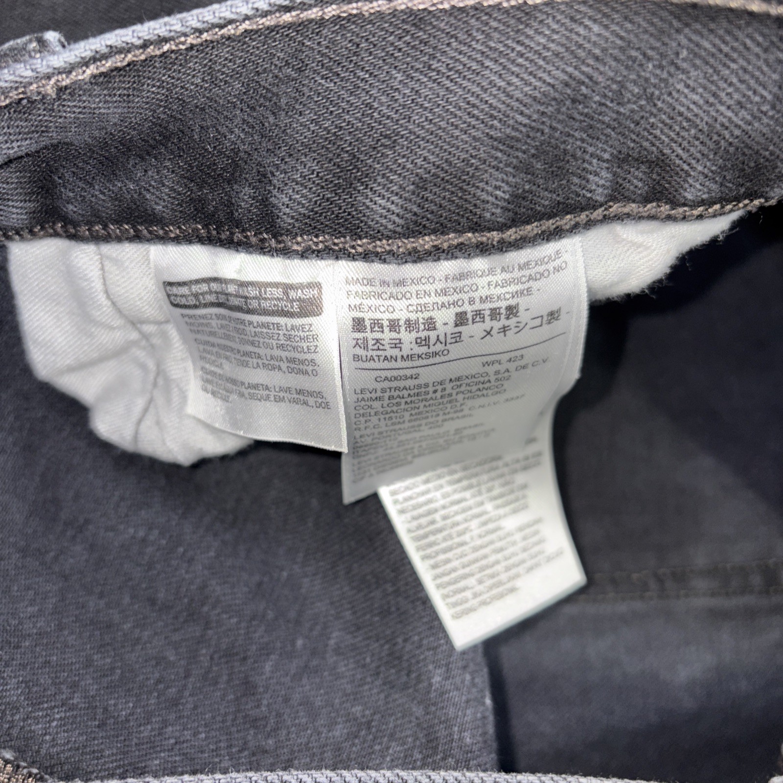 Levi's 501 button fly Jeans Mens 42x30 Black  Denim Straight Leg Fits 40 X 29 - View 4