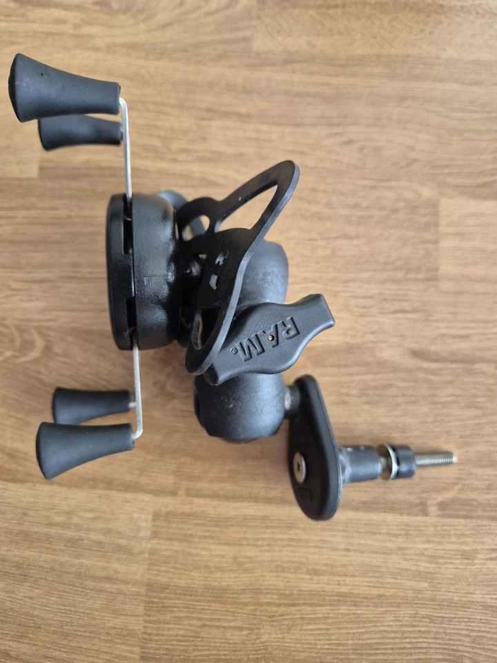 RAM Mounts X-Grip Handyhalterung Aprilia RSV Mille '01 - '03 - Bild 2 von 3